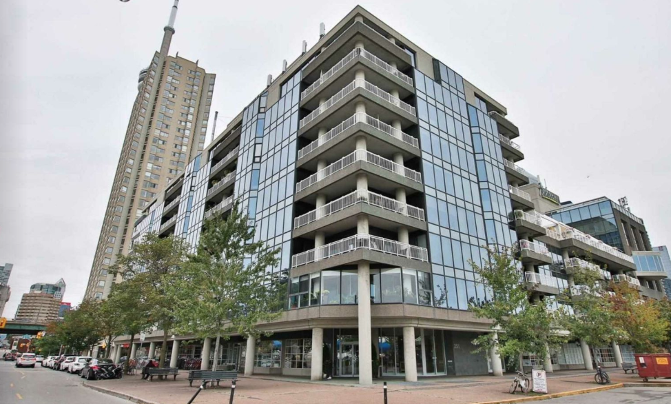 251 Queens Quay W #505